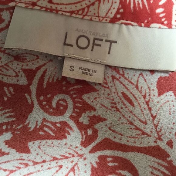 NWOT. Loft Brand Women’s Size S. Floral Print Blouse - Picture 6 of 7